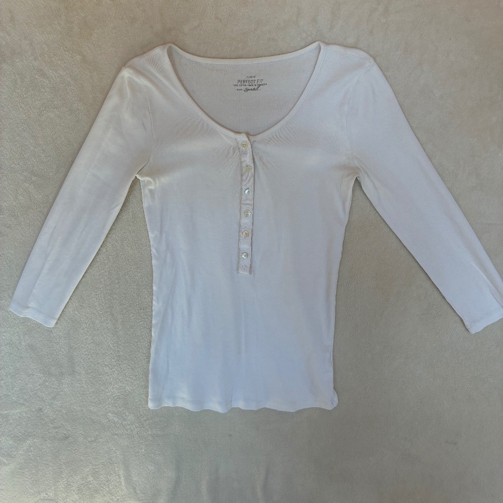 Y2K 90's Clean Girl Soft Perfect Fit Tee Size Small